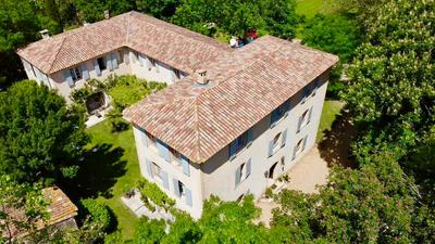 New Bastide Couronne d Aix Luxury in Aix-en-provence A Sophisticated Retreat for Families and Friends