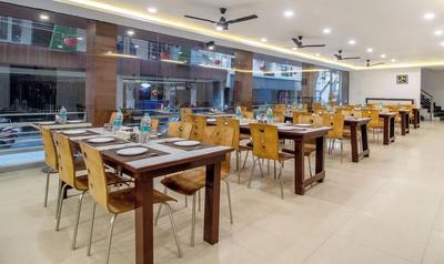 Treebo Premium Zorba - Hoshangabad Road