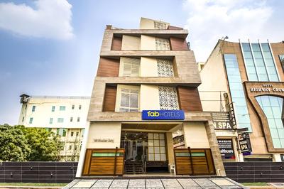 FabHotel The Royal CM Plaza