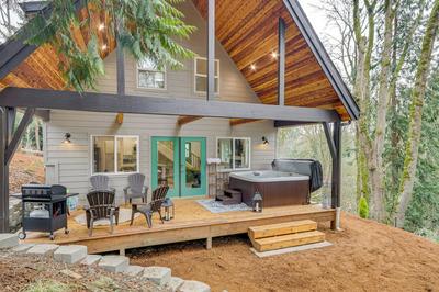 Near Rivers & Boating: Home w/ Hot Tub in Longview
