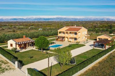 Villa Levatinka