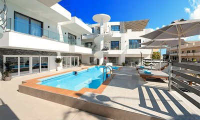 Pnoe Beachside Living