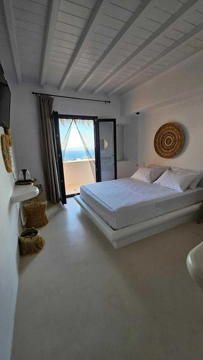 Elli Tropical Suites