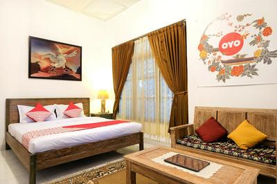 OYO 244 Griya Cemara Homestay