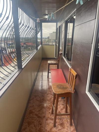 Luxurious Central Apt / 5 min from the Airport