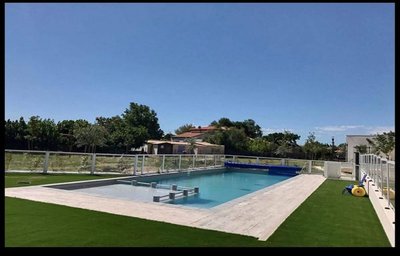 Family Home With Pool Near Beach