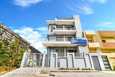 FabHotel Casa Meera Boutique