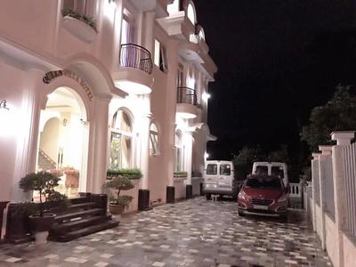 Queen Villa Hotel