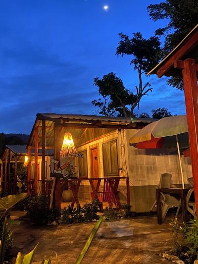 Las Rocas Village Ecohotel