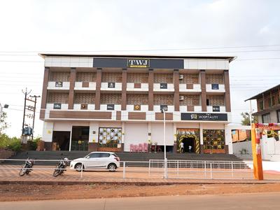 Hotel Nakshtra, Shrungartali
