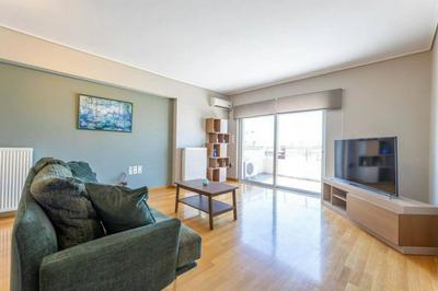 Cozy top Floor Flat Petralona