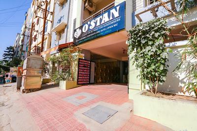 Fabhotel Lavish Palms