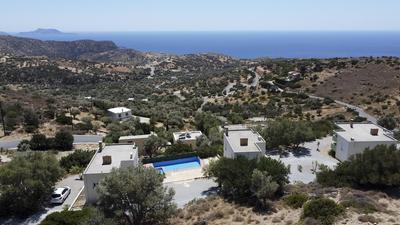 Paterakis Studio's Triopetra