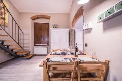 A Few Steps to The Duomo Upscale 2BD Apt