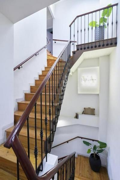 Estudios Bordadores by Valdesierra