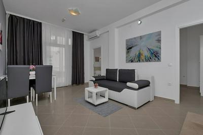 Apartment Petar with terrace
