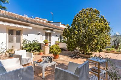 2865 Garden View Near the sea by Barbarhouse