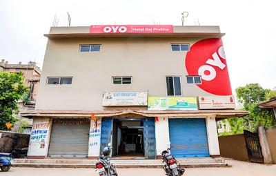 OYO 19609 Hotel Rajprabha