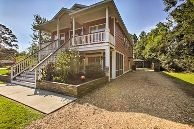 Waveland Family House, 4-minute Drive to the Beach
