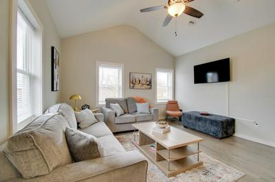 < 1 Mi to Lake Ontario: Oswego Group Retreat
