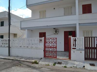 Apartment Near The Beach With Air Conditioning Pets Allowed