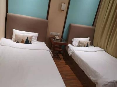 Dreamhouse Theme Hotel