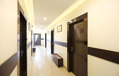 OYO 10472 Hotel Queen