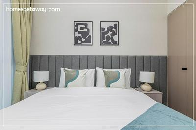 Modern Luxury 1BR Apt with Canal Panorama