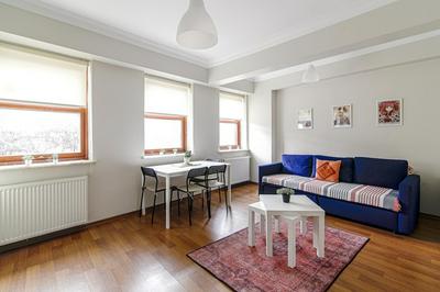 Central and Fully Furnished Flat in Beyo lu
