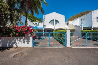 Nenuphar Apartment by Dream Escapes