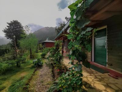 Goroomgo Zen Oaks Homestay Café Almora