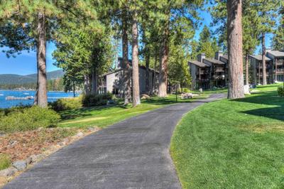 Brockway Springs Lodge Steps to Lake Access!