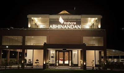 Hotel Rajhans Abhinandan