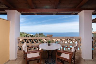 Sea View Village - Studios & Apartments