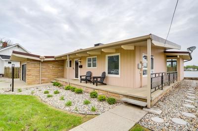 Riverfront Elkhart Rental: Deck & Ping Pong Table!