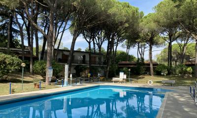 Lovely Flat Bungalow Type in Residence With Pool