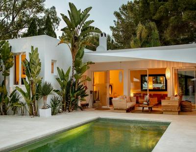 Lavish Villa Near Cala Llonga