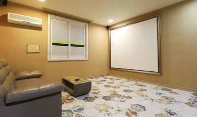 Tiffany Self Check-in Hotel