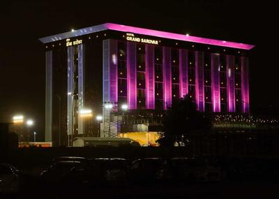 Hotel Grand Sarowar