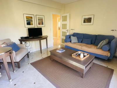 One Bed Apartment Just Minutes Walk From the Croisette and the Palais in a Secure Residence - 1693