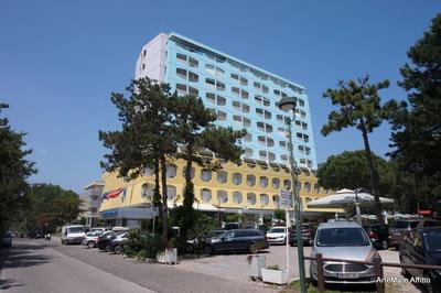 Modern Flat on 10th Floor With sea View - Beahost