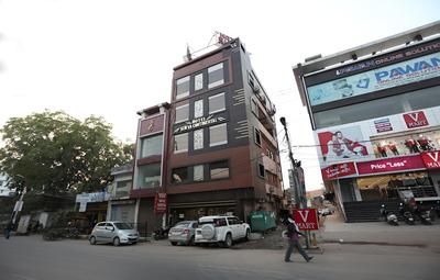 OYO 23733 Surya Continental