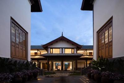 LA MAISON . View Resort