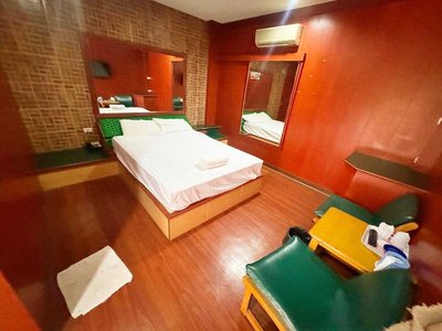 OYO 75583 Fut Fit Fo Fai Inn Hotel