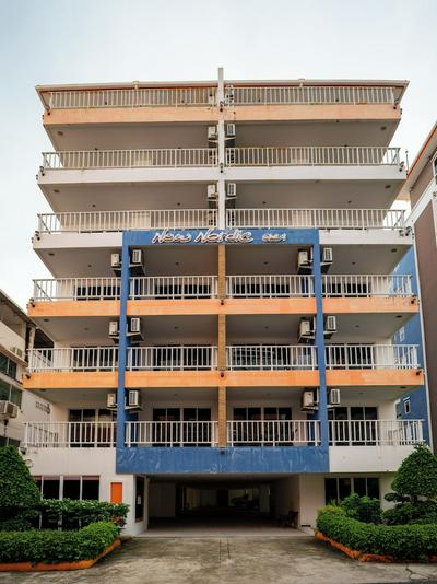 New Nordic Club 1 by Apartwell