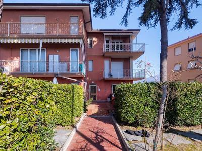 Belvilla by OYO APT 7 Villa DEI Pini