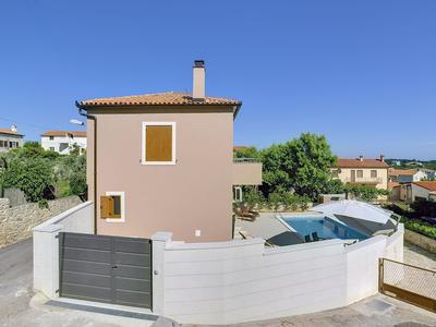 Holiday Home in Liznjan Near the Beach