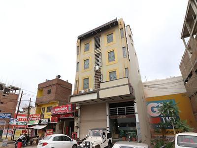 OYO 8219 Hotel Manan