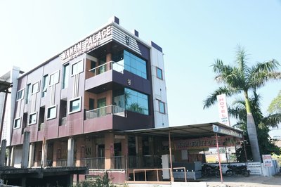 Manan Palace