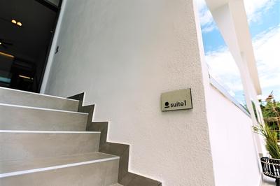 Akrotiri Olympus Luxury Suites